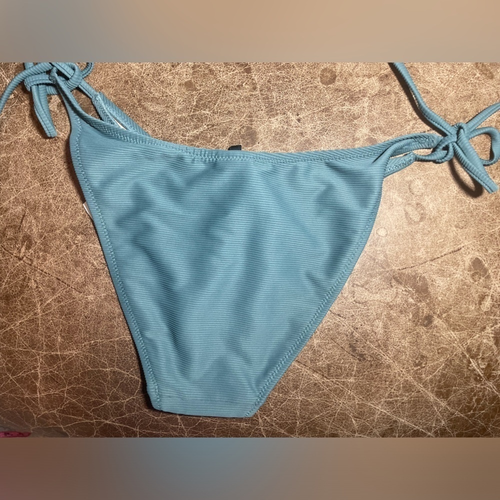 J. Crew Ribbed curved-waist cheeky string bikini bottom
Size M - Picture 2 of 11